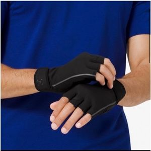 Lululemon Men’s “License To Train” Training Glove (L/XL)
